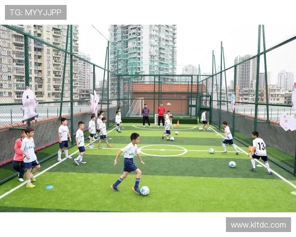 五人制足球运动引领校园竞技活力与全民健身新风尚发展趋势和体育精神