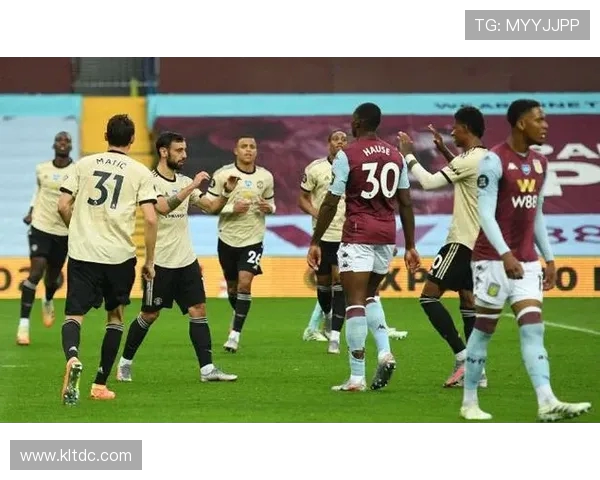 B费回击维拉球迷嘲讽称每次对阵都进球别再生气英超赛场曼联中场