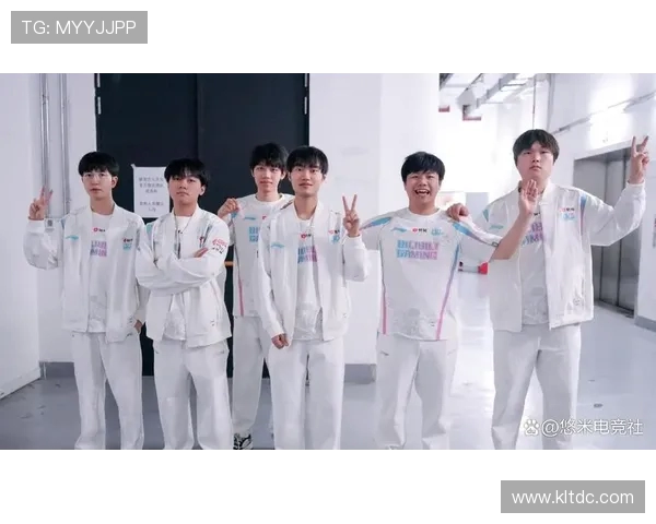 JDG先手强开团轻语影追击过深脱节致比赛局势逆转在关键对抗中暴露协同问题